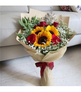 SunFlower and roses bouquet 